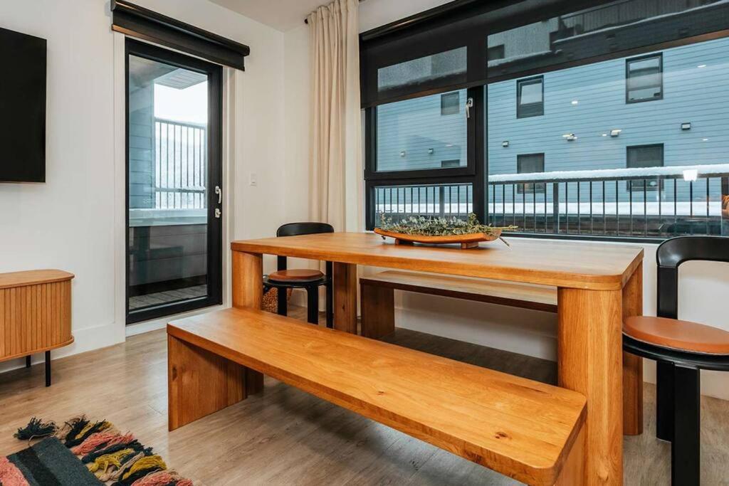 Tally Ho By Revelstoke Vacations Εξωτερικό φωτογραφία