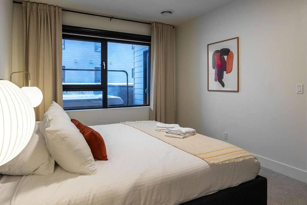 Tally Ho By Revelstoke Vacations Εξωτερικό φωτογραφία