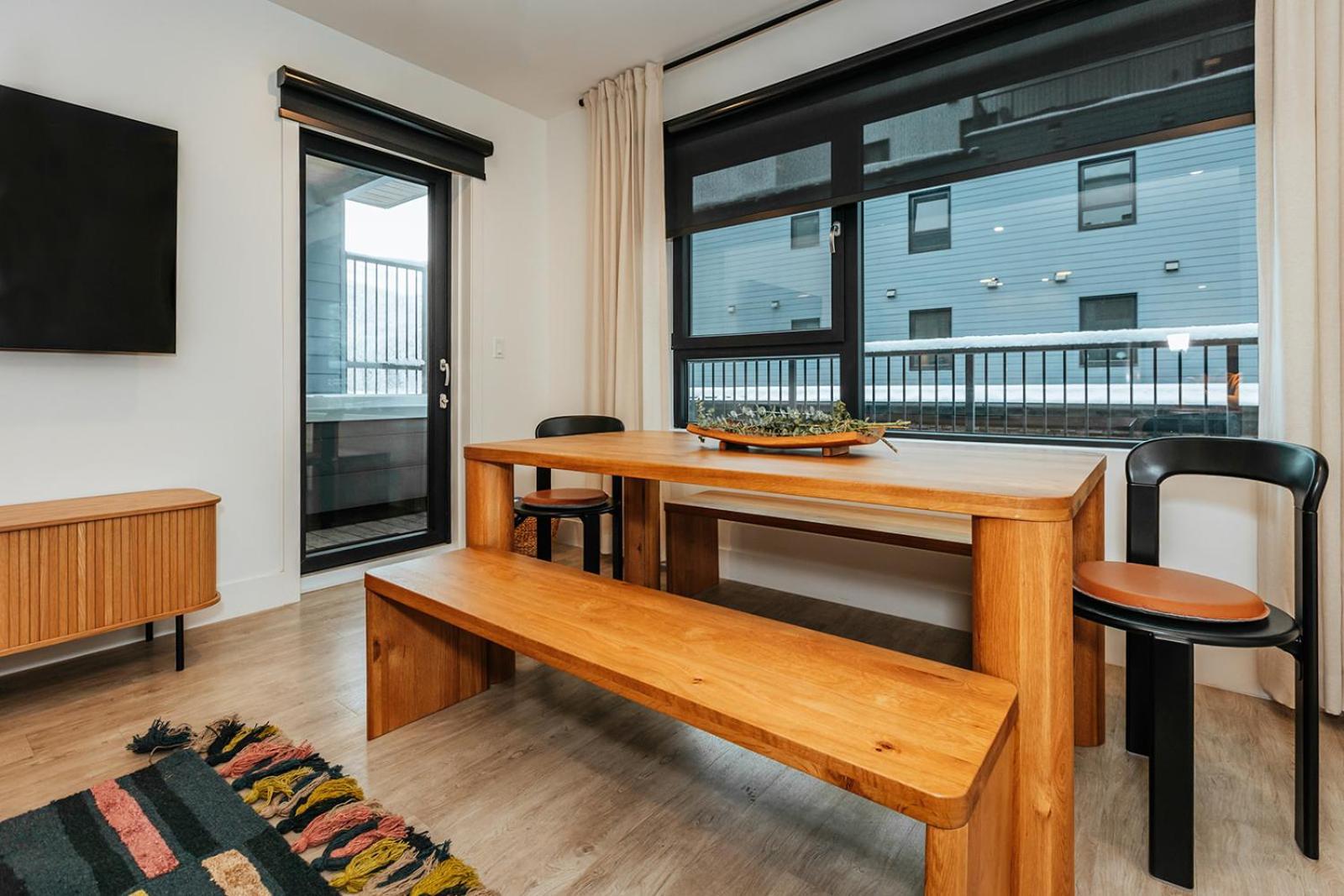 Tally Ho By Revelstoke Vacations Εξωτερικό φωτογραφία